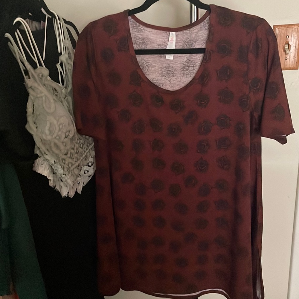 LuLaroe perfect T size M EUC